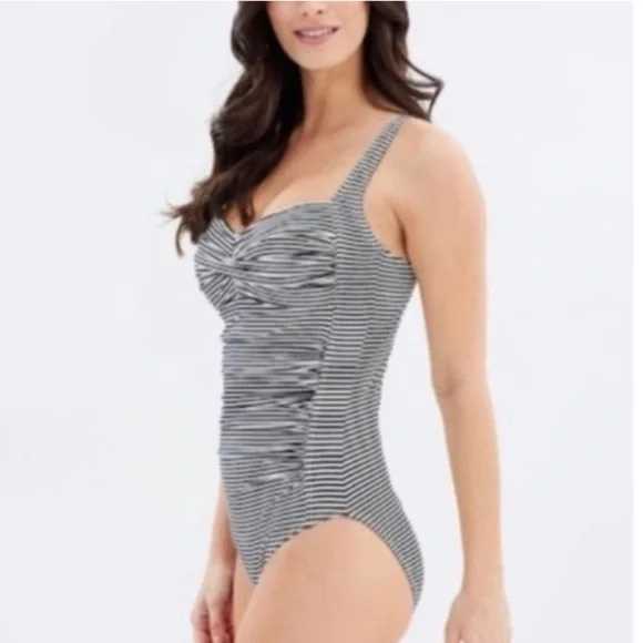 Bond-EyeOne Piece Swimsuit Solid BLACK Ruching US Size 6